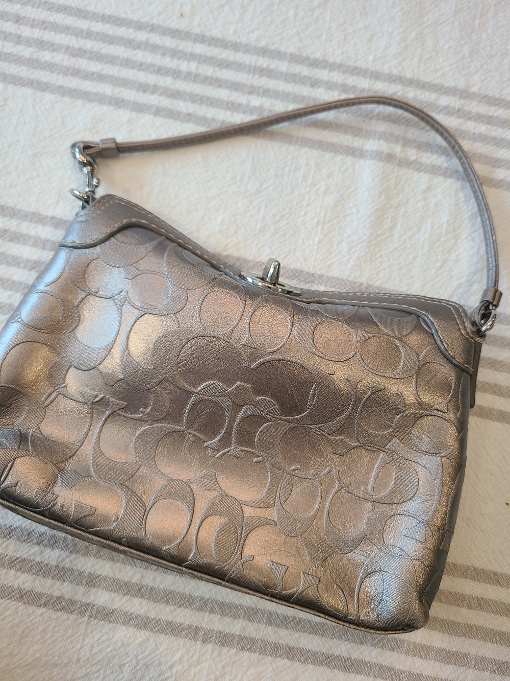 Vintage coach silver Wristlet/clutch y2k